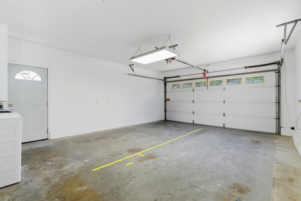 2101 Leon Drive