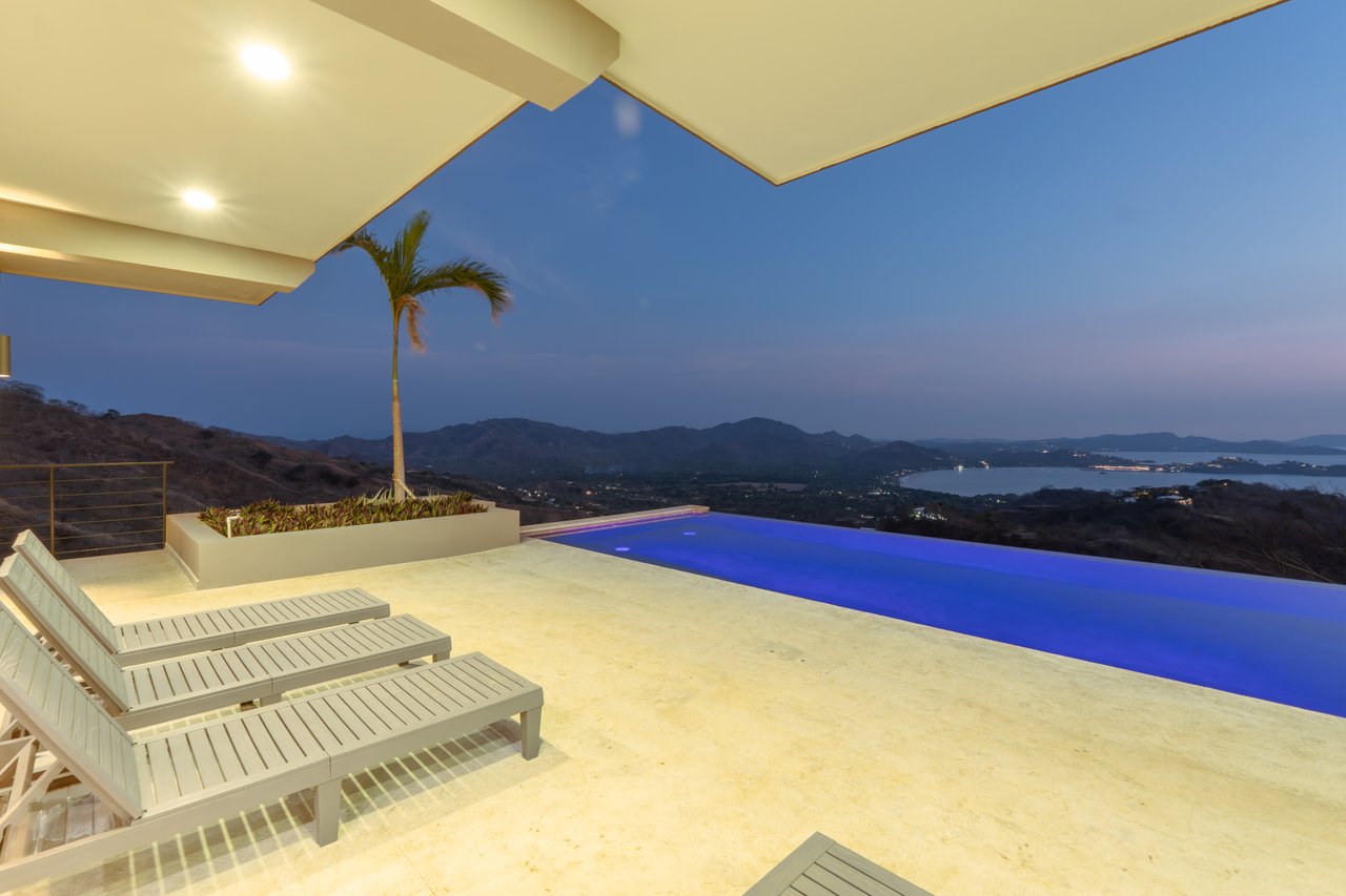 Casa Vista Escondida | 5 Bedroom Ocean View Estate with Seller Financing & Additional Lot in Playa Potrero Costa Rica