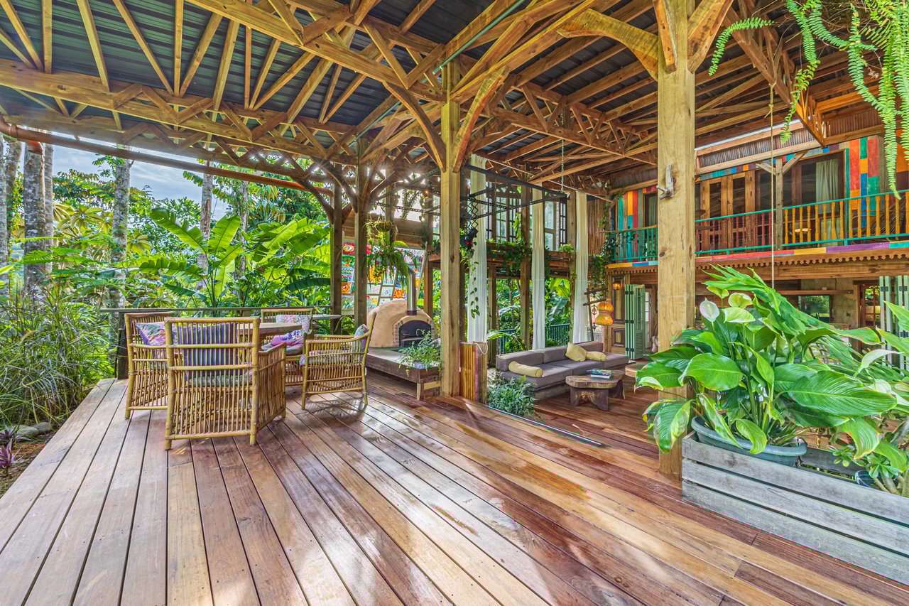 2.56 ACRES – 3 Bedroom Artistic Architectural Masterpiece, Recording Studio, Ocean View, Pool, 1 Bedroom Guest House!!!