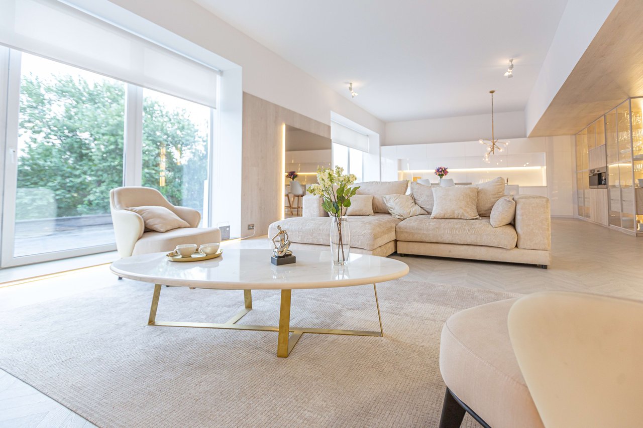 Don't Chase The Housing Market Crash Because Interest Rates Went Up!