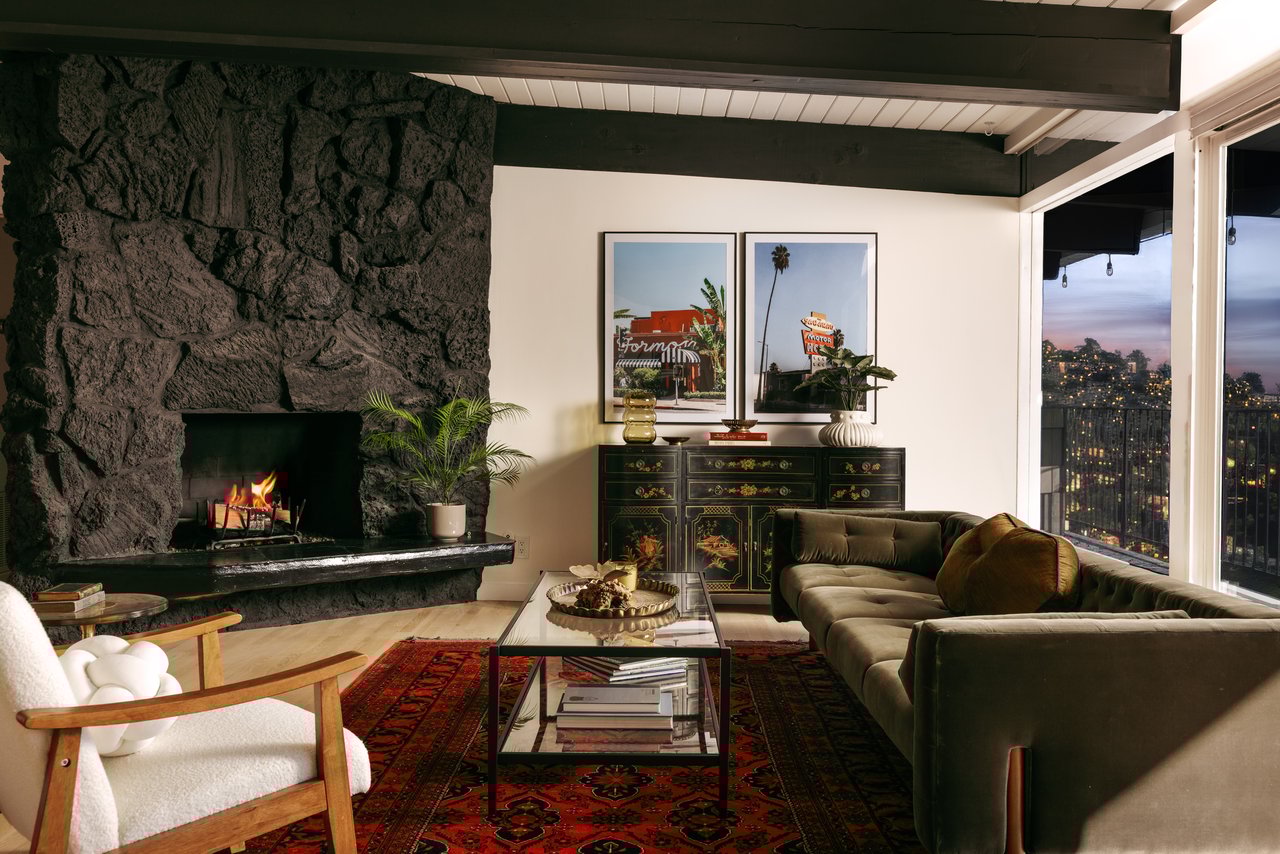 2808 Lambert Dr, Hollywood Hills 