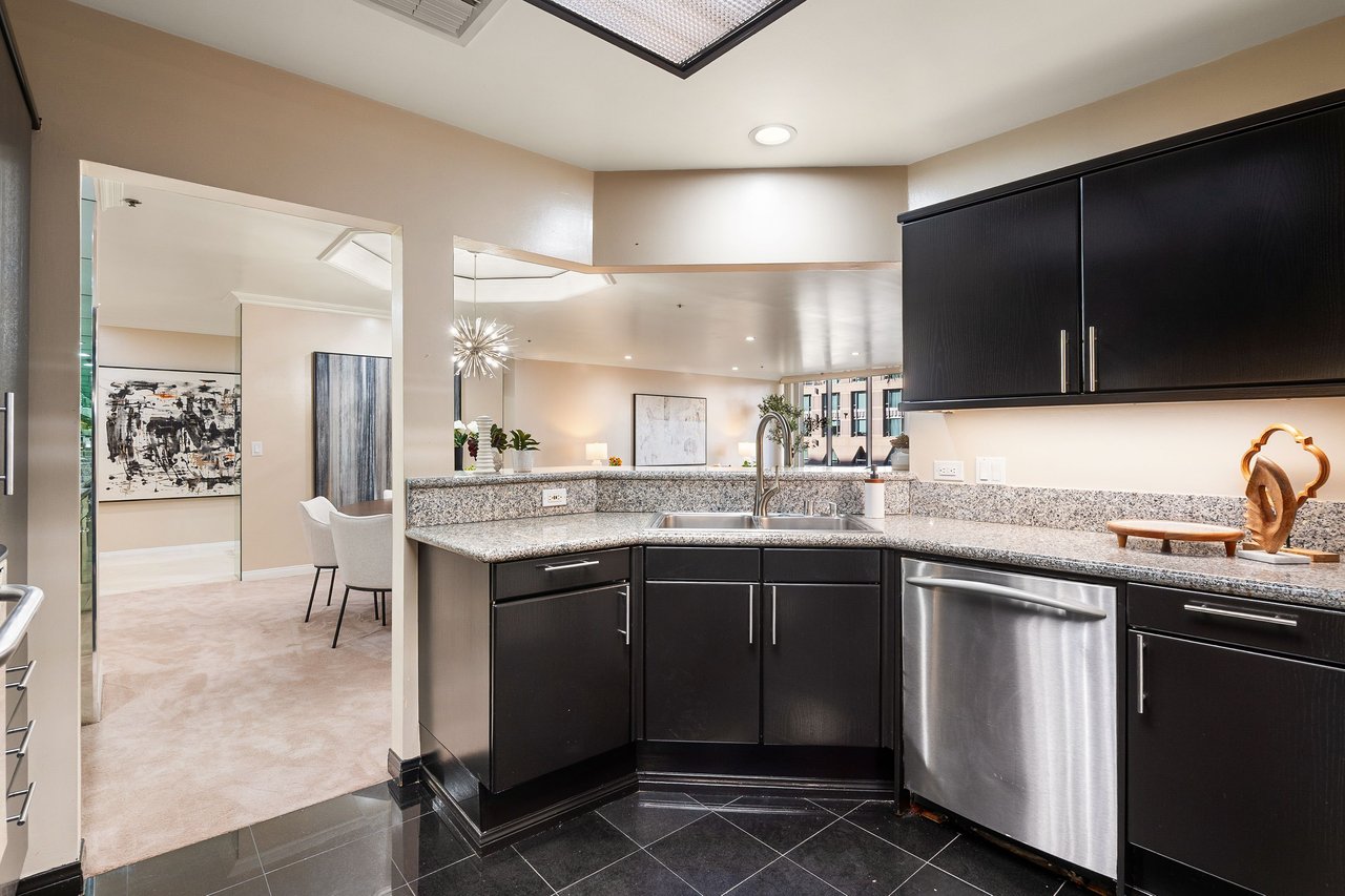 Park Wilshire #406, Wilshire Corridor