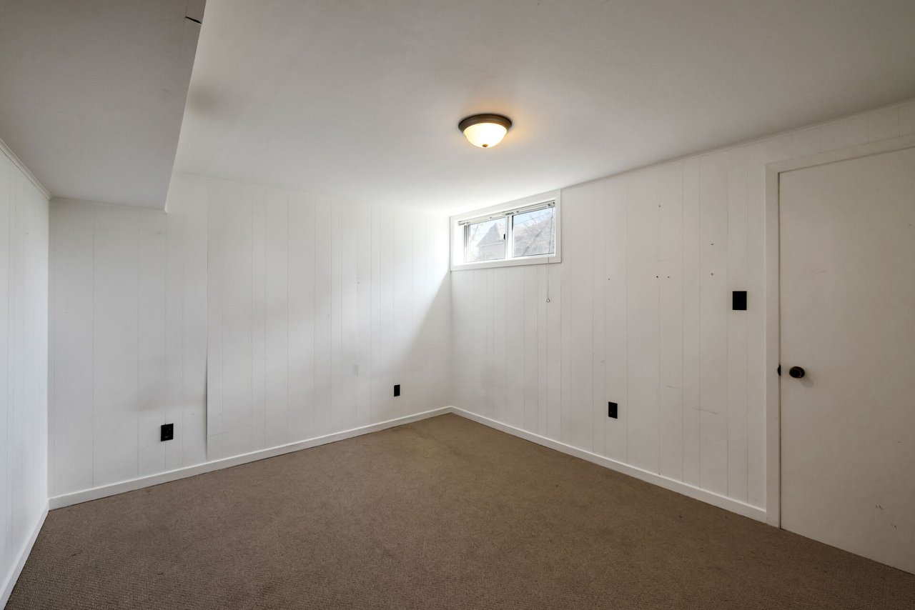 89 Codsell Ave