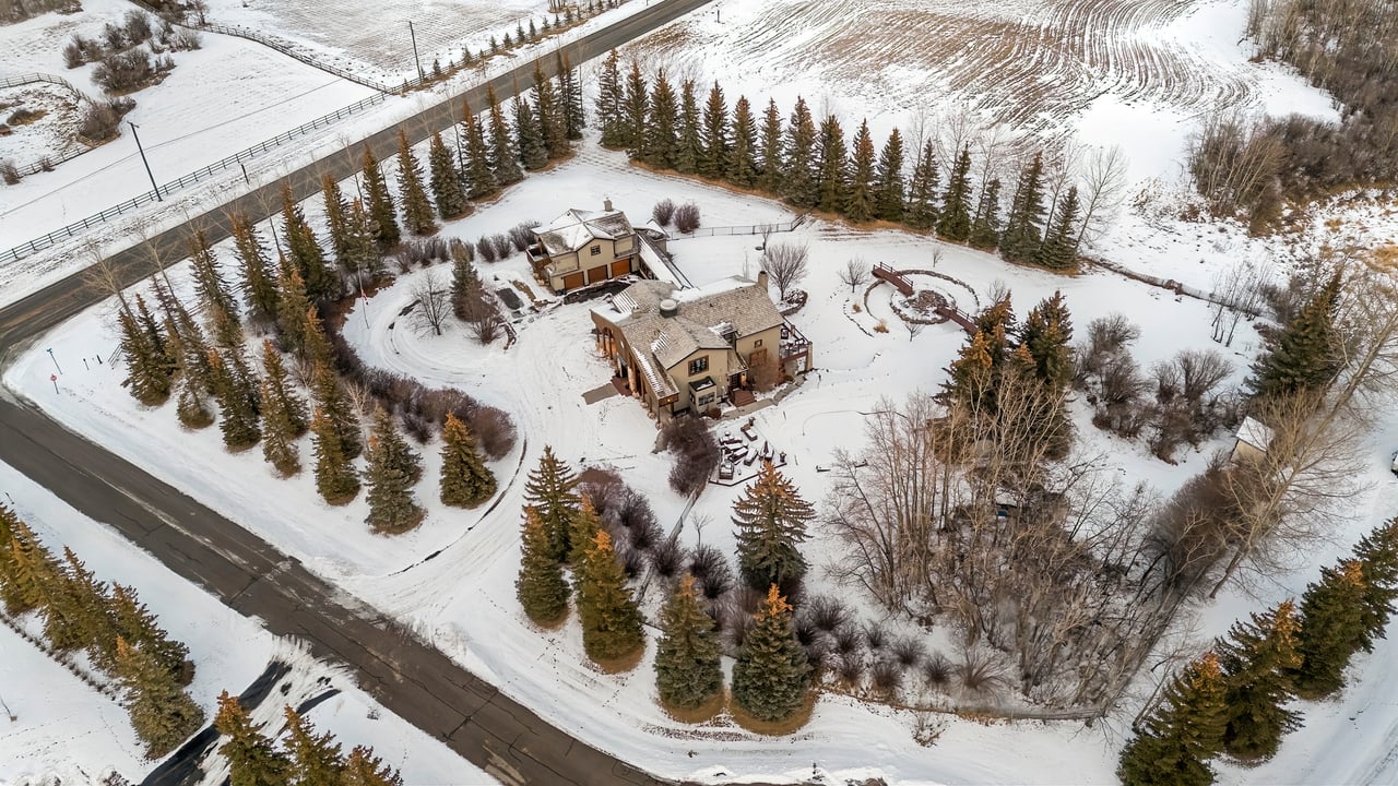 19 Bearspaw Summit Rise