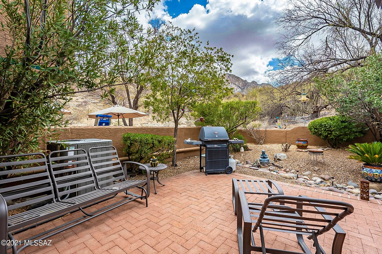 1323 E Stoney Canyon Cir