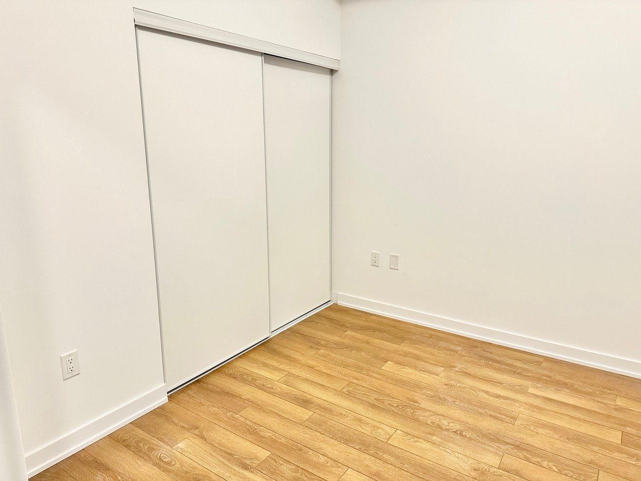  2433 Dufferin St Unit: 316