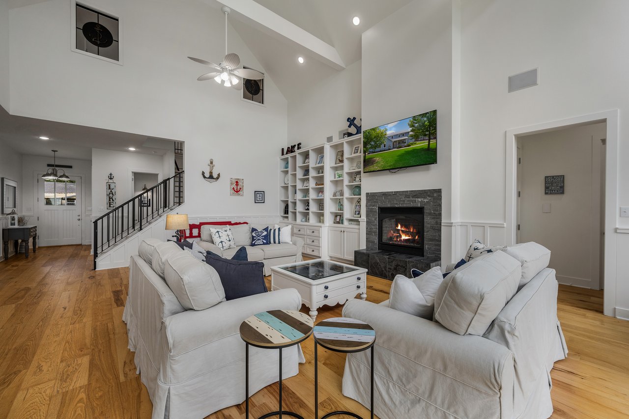 Lakefront Luxury