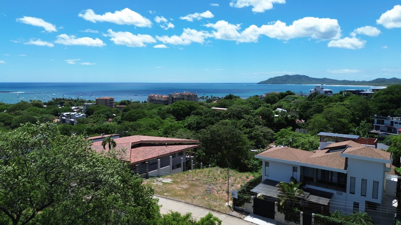 525.12 M2 Ocean View Lot with Water - Tamarindo