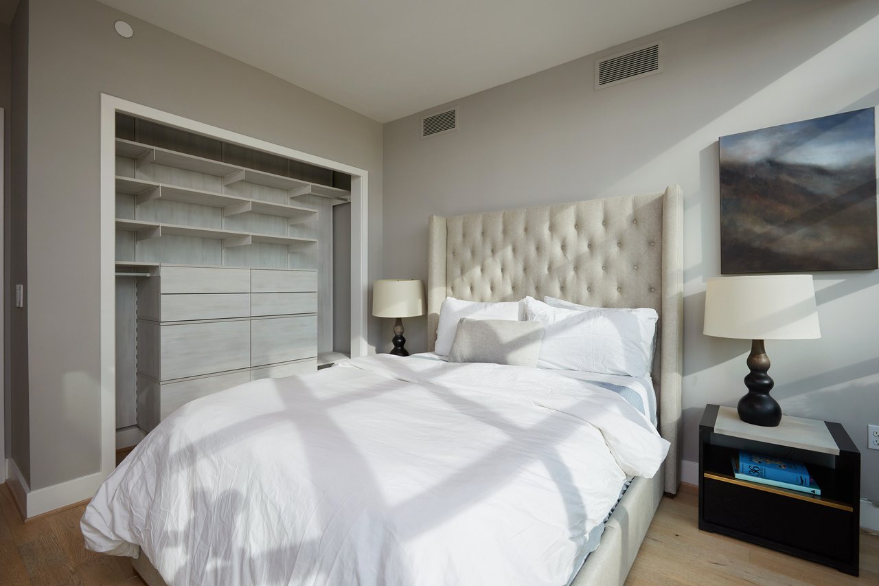 45 Sutton Square SW #306