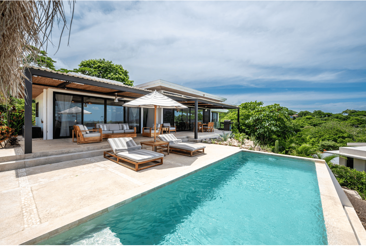 Casa Salinas – 3 beds ocean view home in playa grande