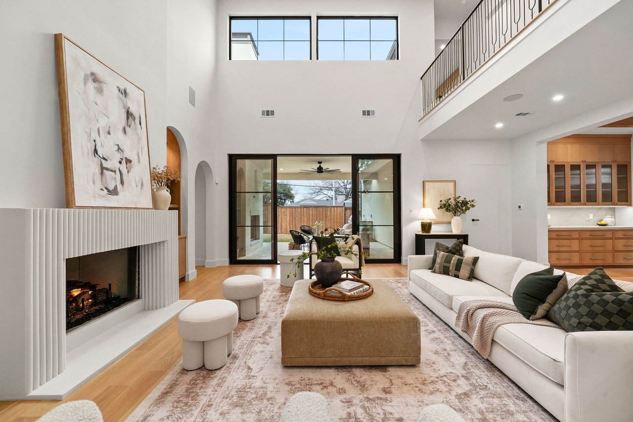 6814 Dalhart