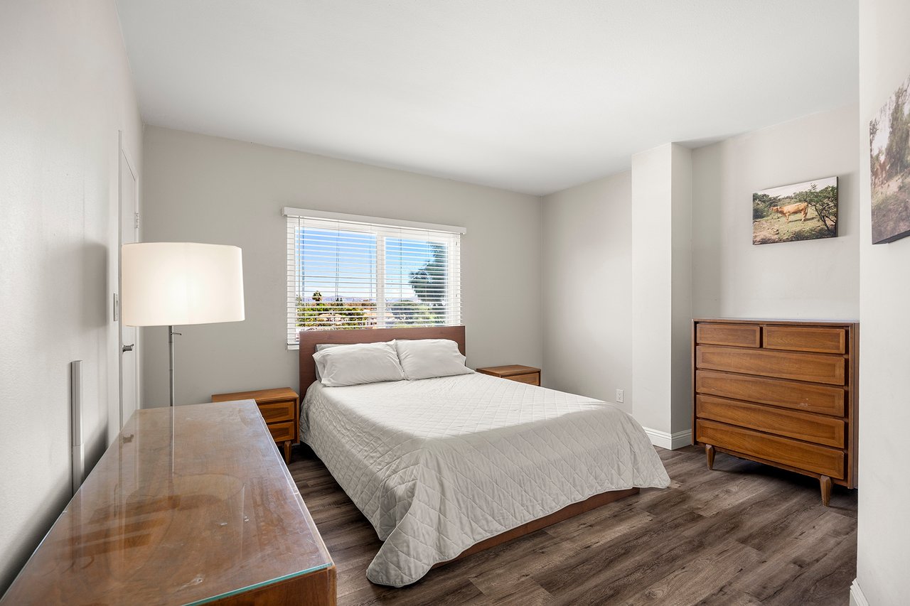 MIDCENTURY MODERN PENTHOUSE WEST for Sale in Santa Ana
