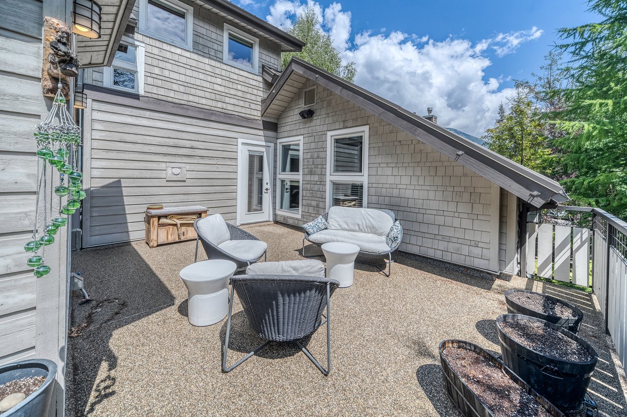 140 Rundle Crescent