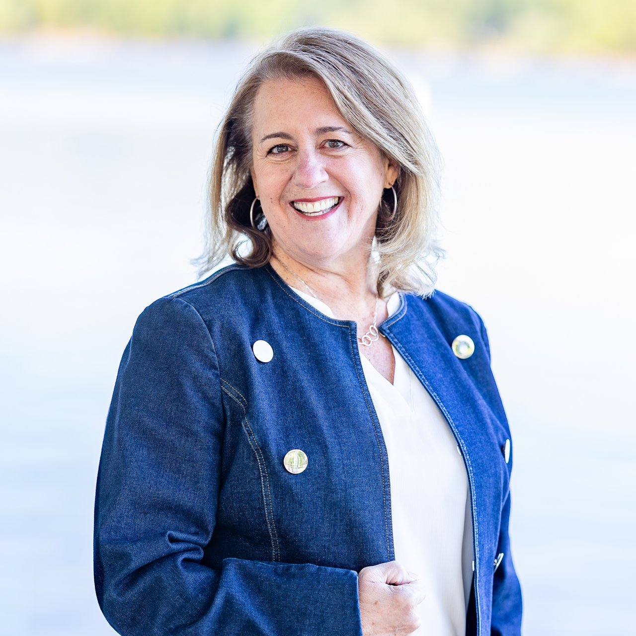 Angie Smart Gainesville, GA Real Estate Agent Headshot