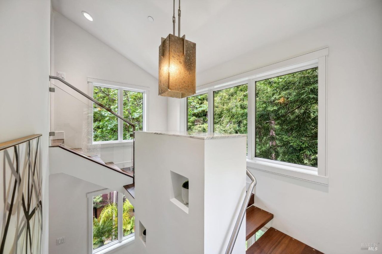 Stylish Mill Valley