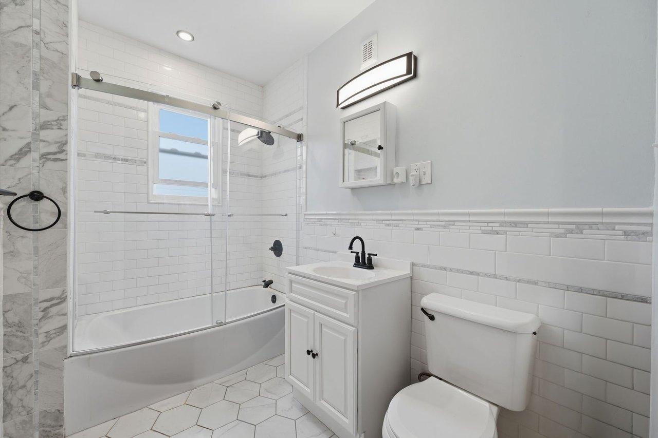 270 Snyder St, Orange, NJ 07050