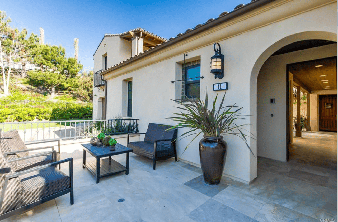 11 Vaquero Road