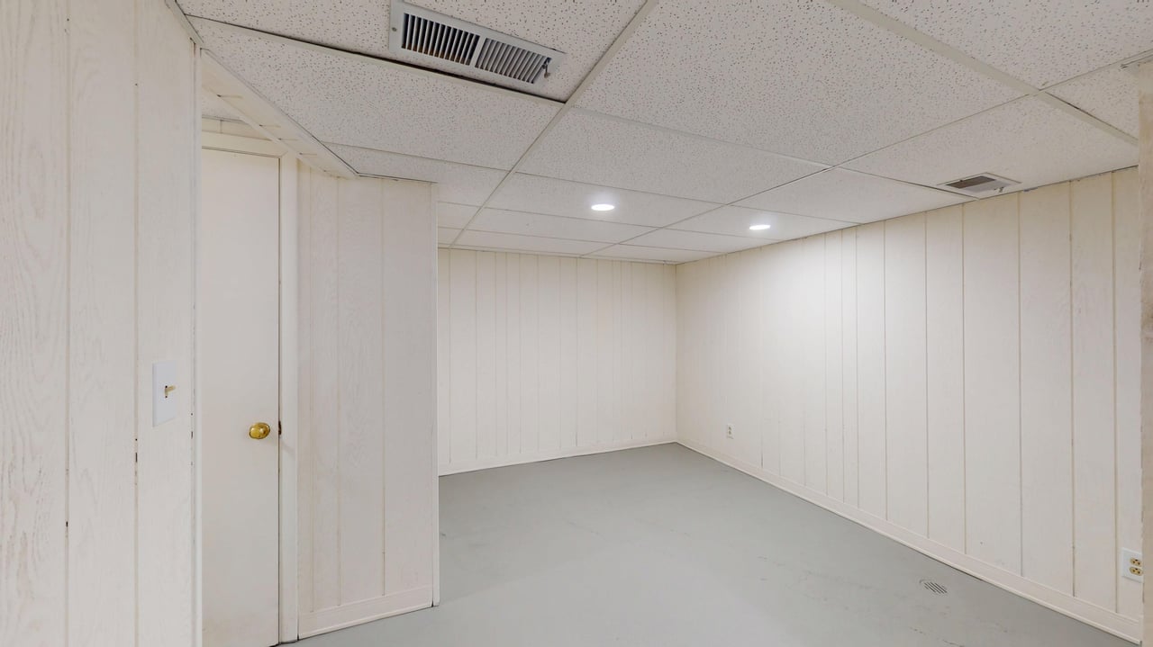 4512 Saratoga Avenue