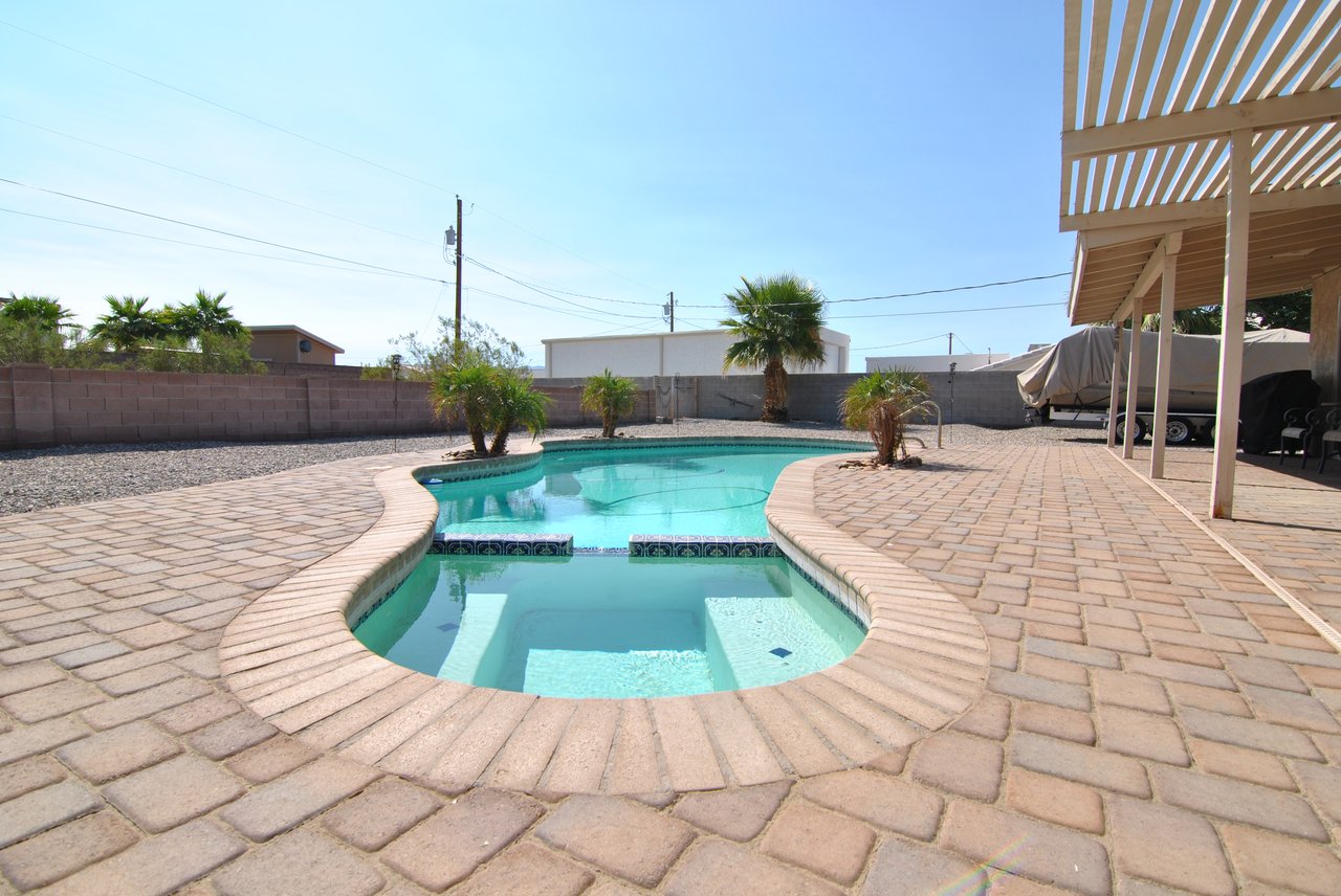 1666 Topaz Dr 