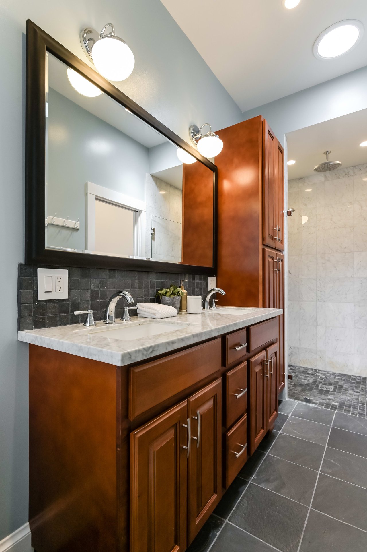 Renovated 5BD Nob Hill Home