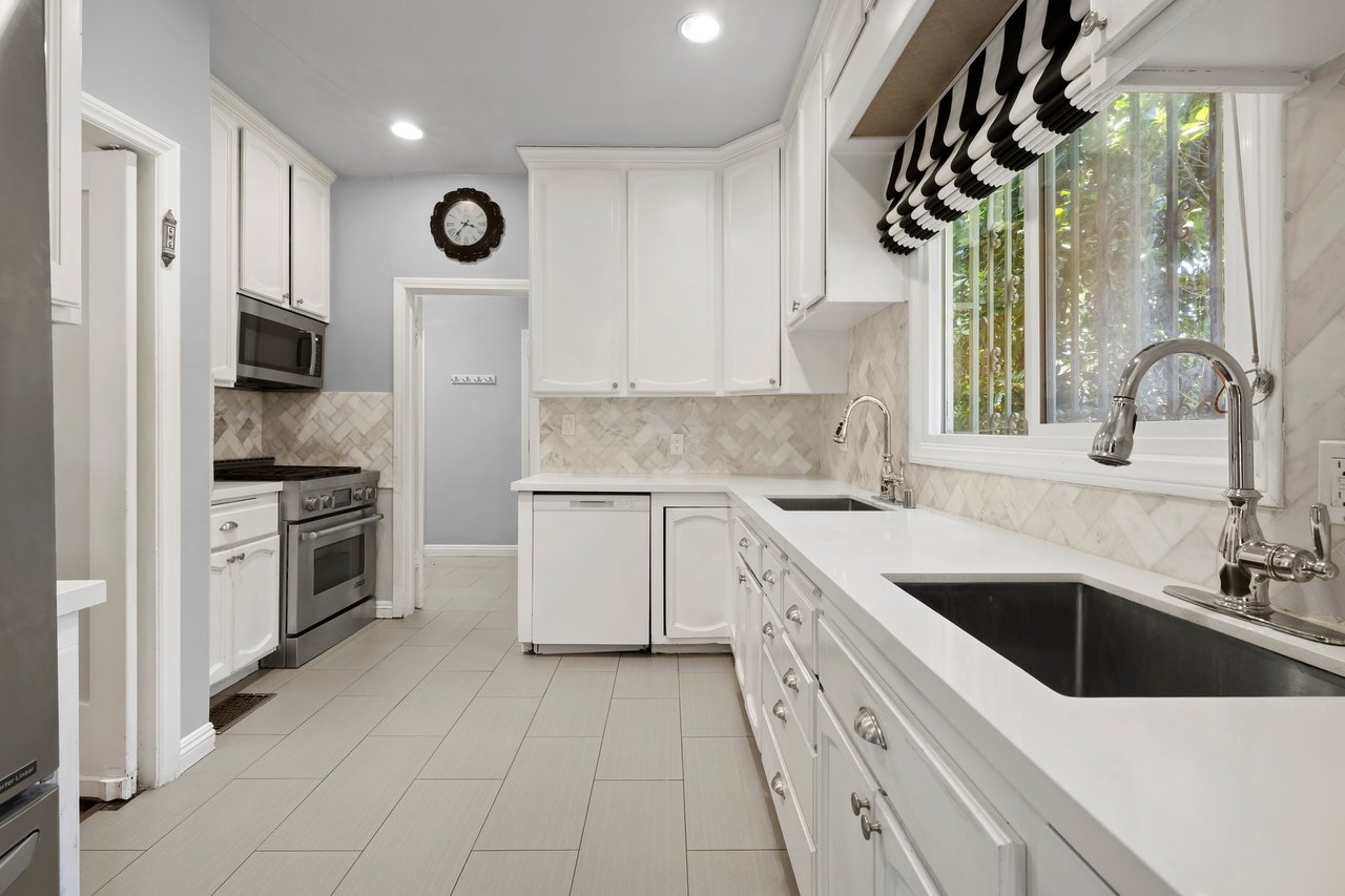 Hancock Park Exclusive Off-Market