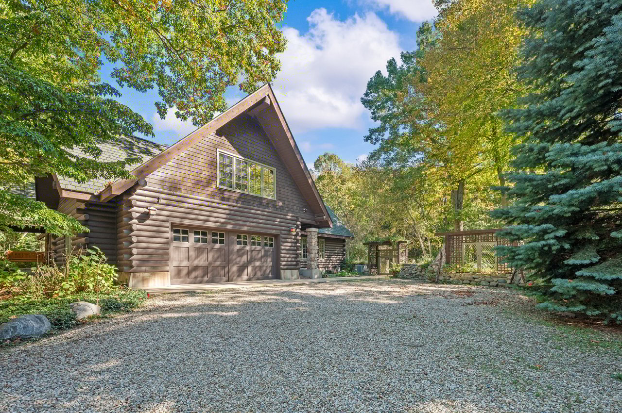 14657 Lakeshore Road