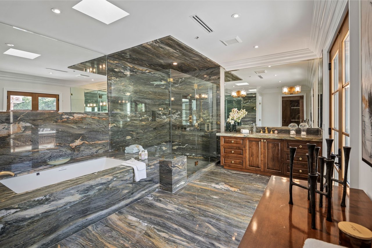 803 N Linden Dr