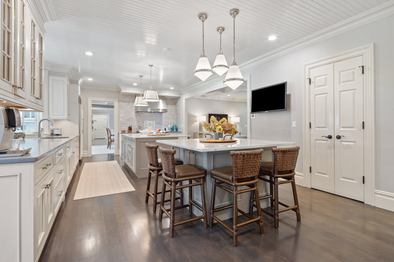 Spectacular Oyster Harbors Estate