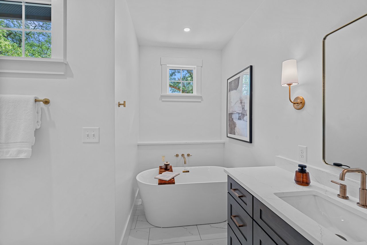 2746 Bancroft Street