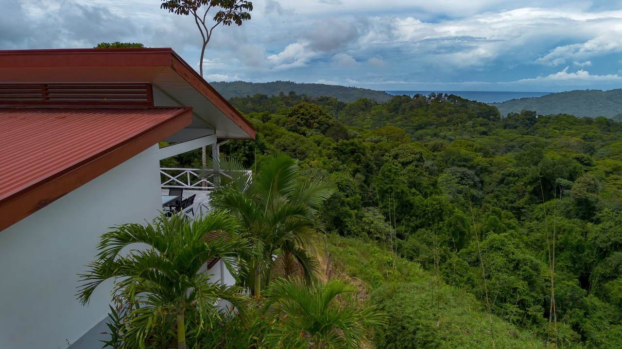 Casa Blanca – Ocean & Mountain View Home in Platanillo