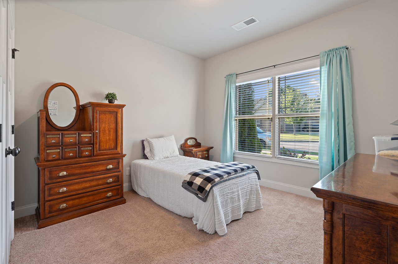 Luxury 4-Bedroom Home with Bonus Room & Gourmet Kitchen!