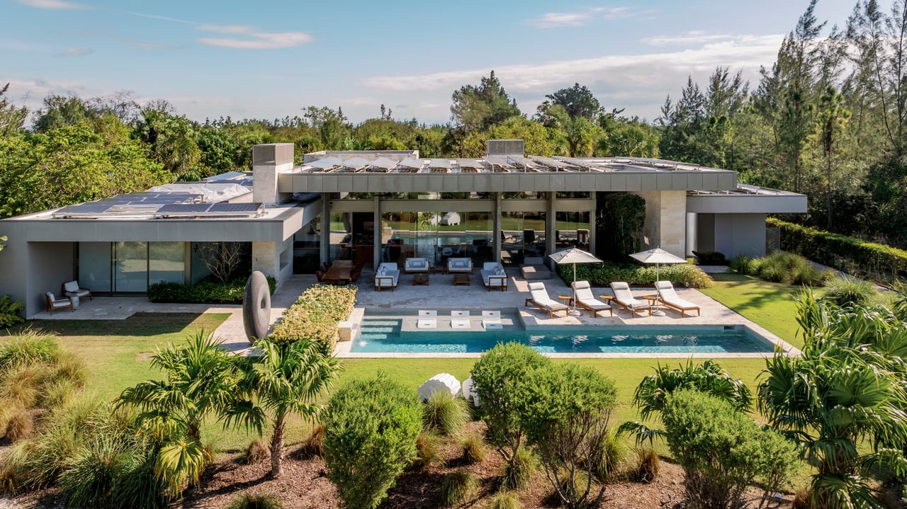 Villa Élan, A Contemporary Masterpiece in The Bahamas