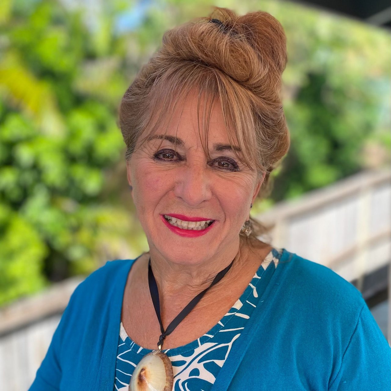 Clare Ventura Makawao, HI Real Estate Agent Headshot