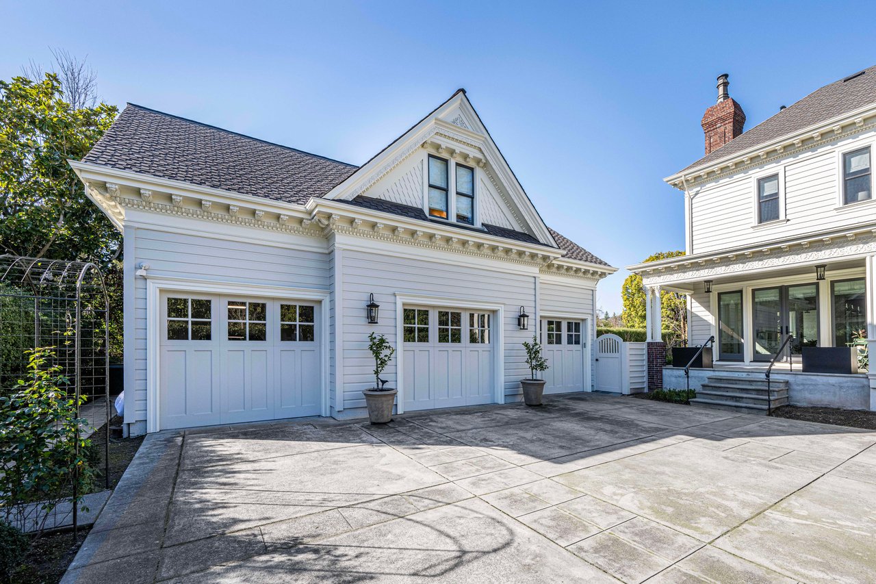 Charles Van Damme Way, Sonoma