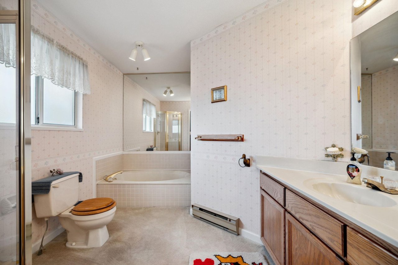 116-15121 19 Ave
