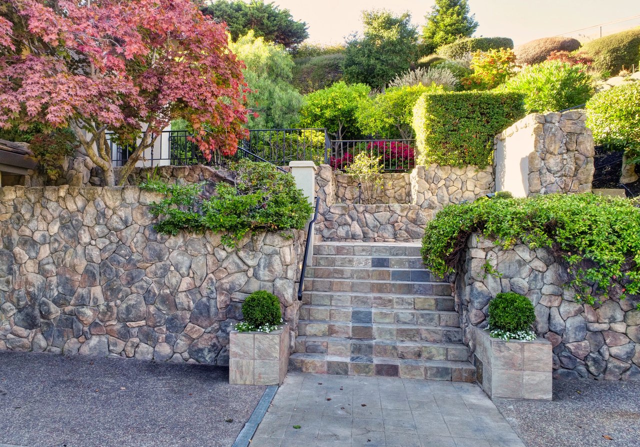 Tiburon Retreat at 7 Mariposa Court