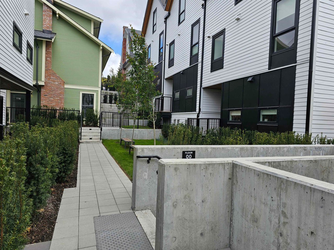 119-1306 Laval Square