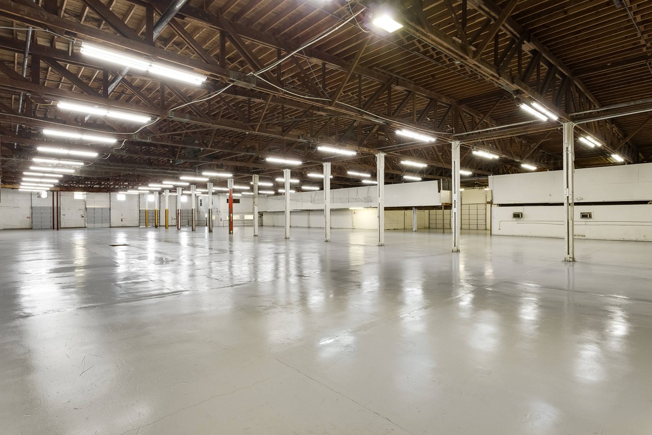 Mid-Valley 2 Building Warehouse/Distribution Center