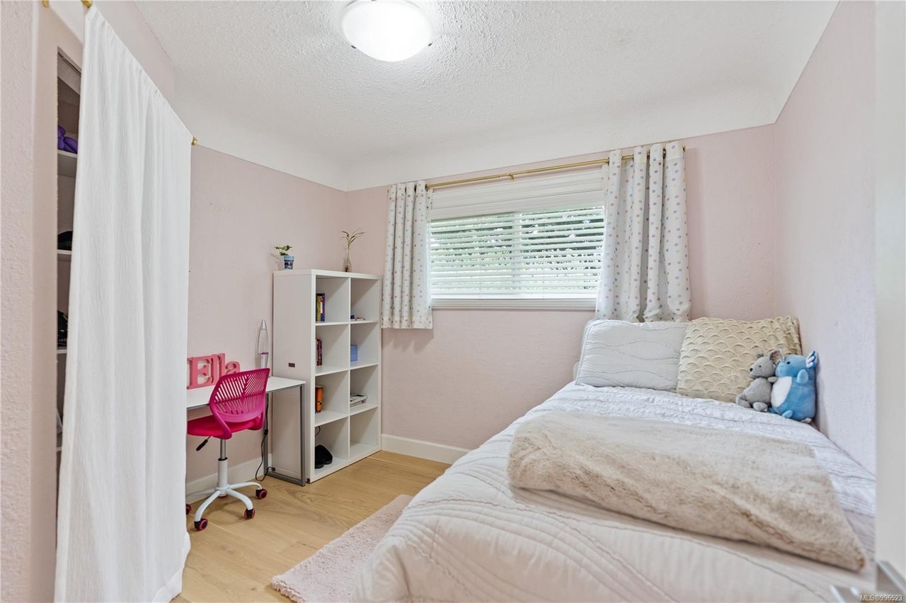 1228 Pearce Cres