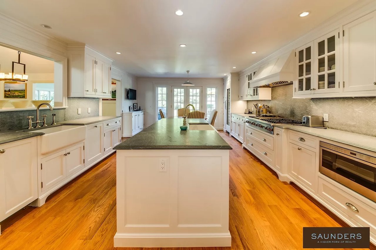 20 Borden Ln