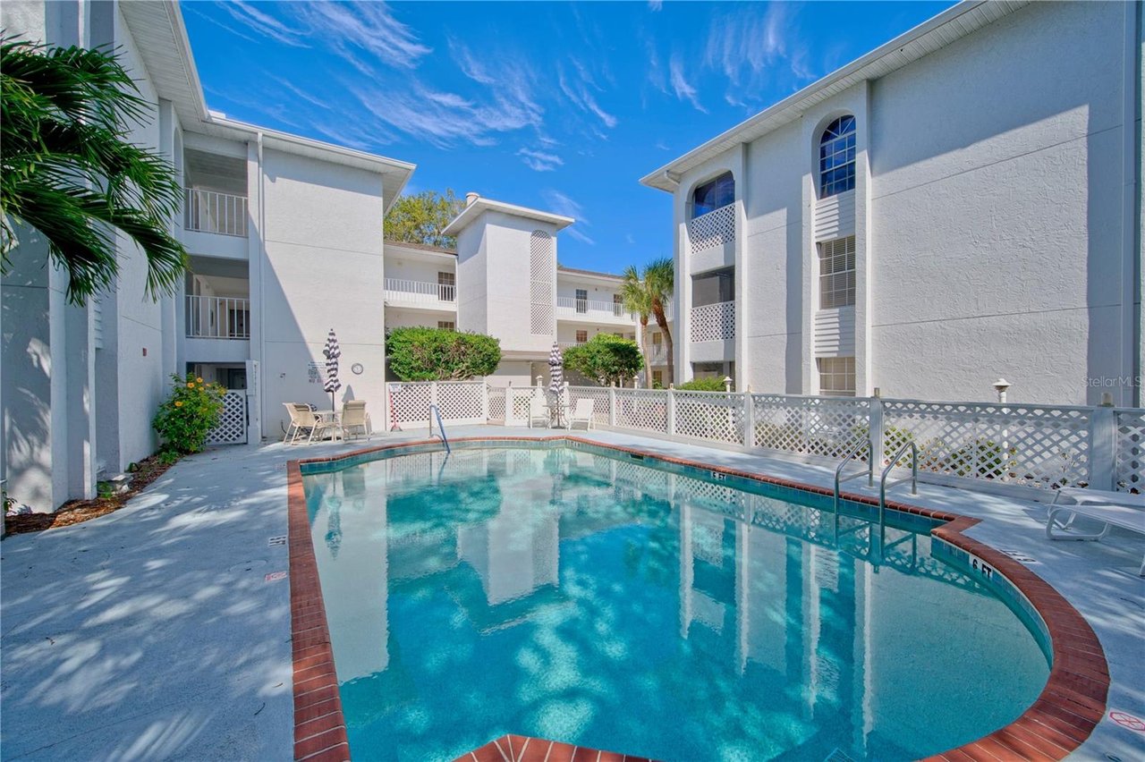 🏢🏊‍♂️JUST LISTED🏊‍♂️🏢 6304 POINTE WEST BLVD, #A306, BRADENTON, FL 34209