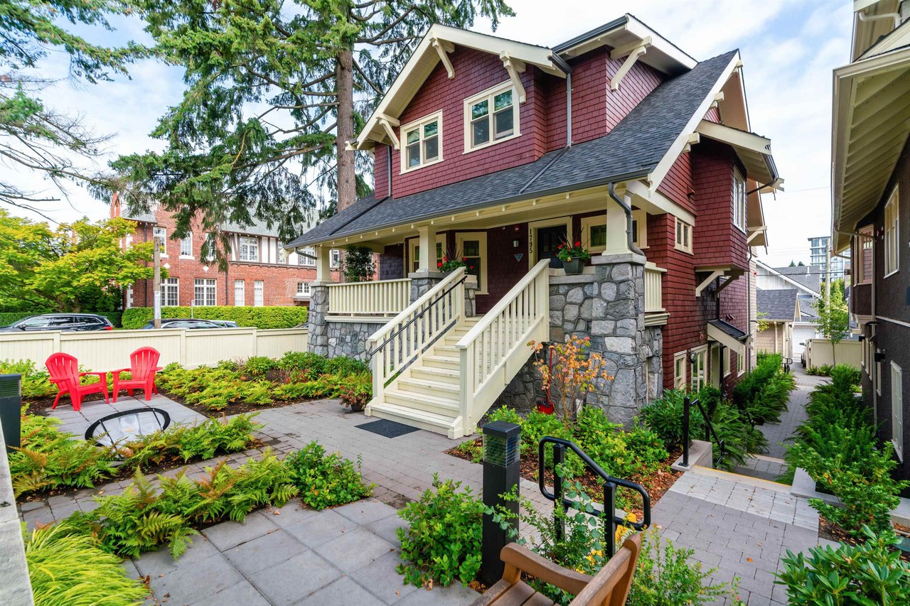 3176 Burrard St
