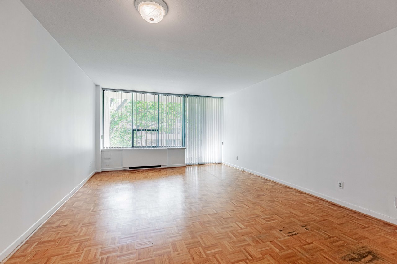 FOREST HILL OVERSIZED SUITE