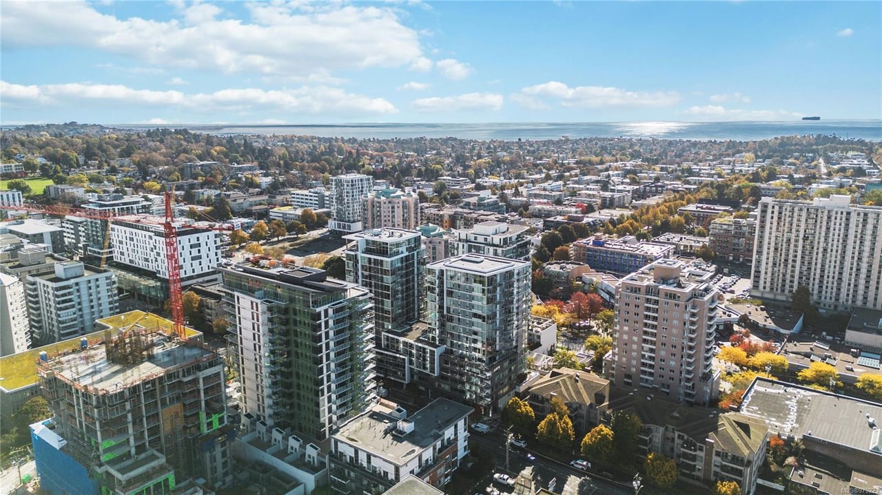 1101-989 Johnson St, Victoria