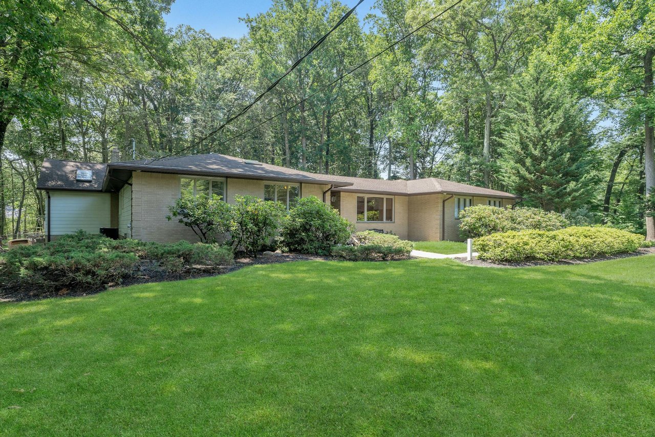 5 Charlotte Court