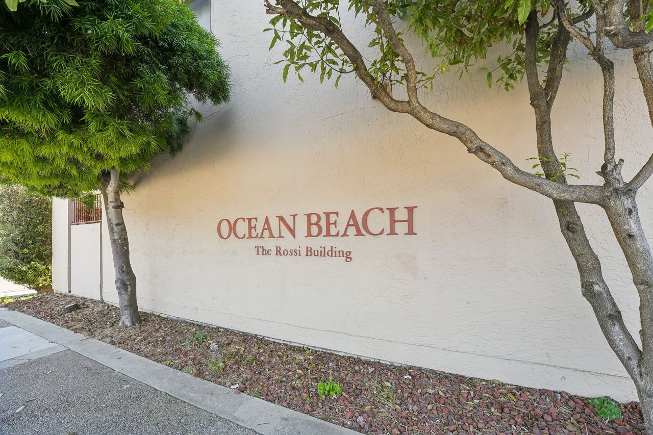 875 La Playa St