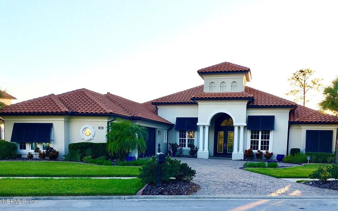 306 Vale Dr