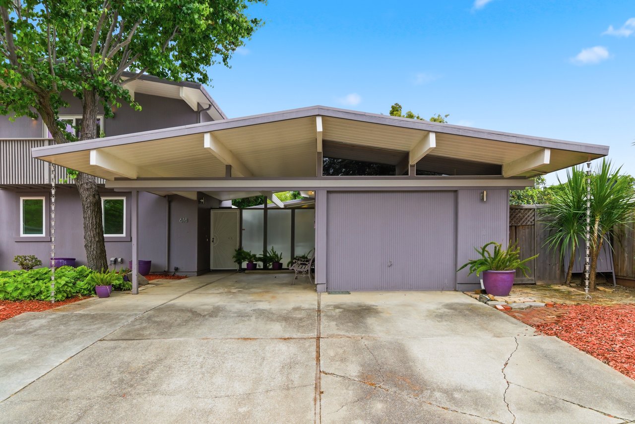 618 Sheraton Drive
