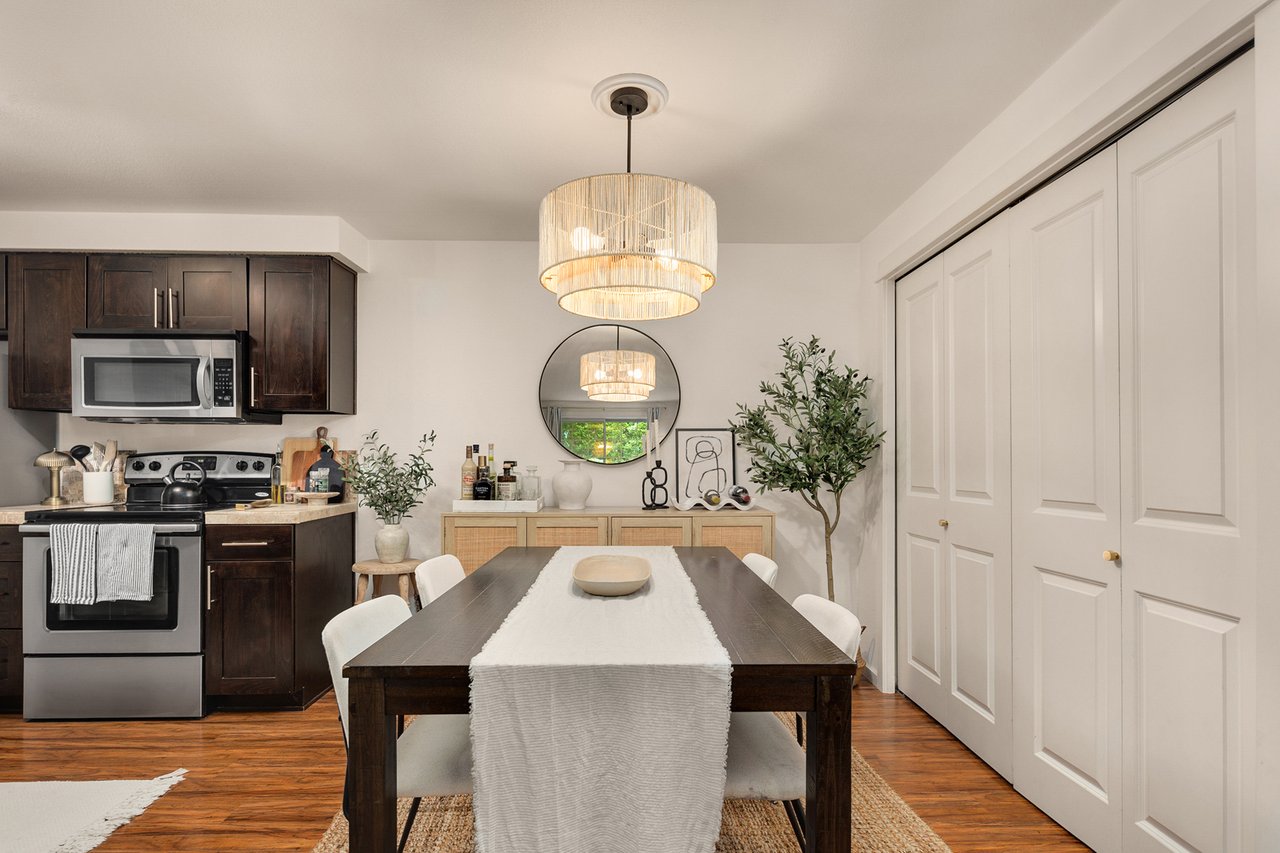 215 9th Street Unit: D102