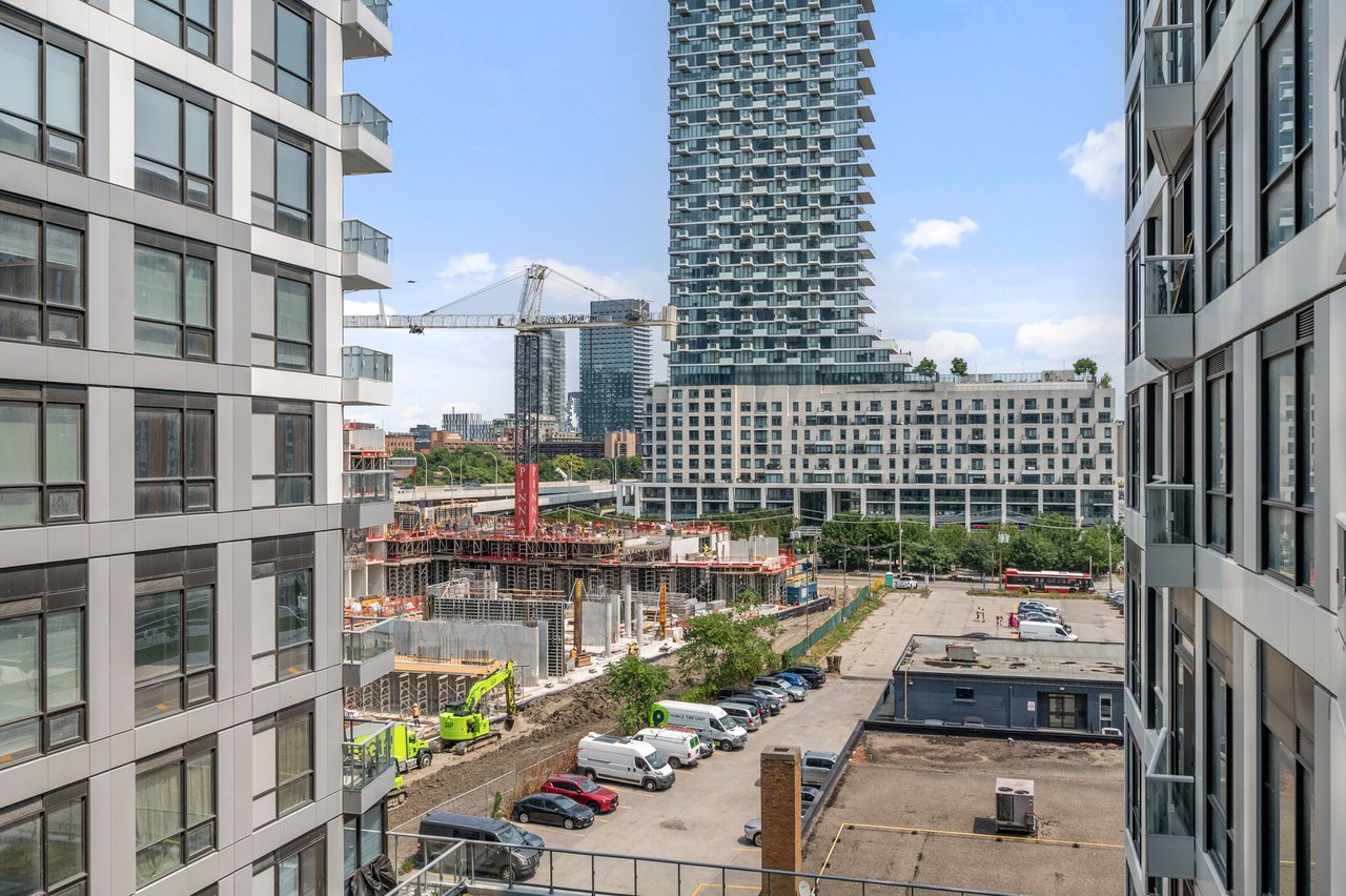 15 Richardson Street Unit: 612